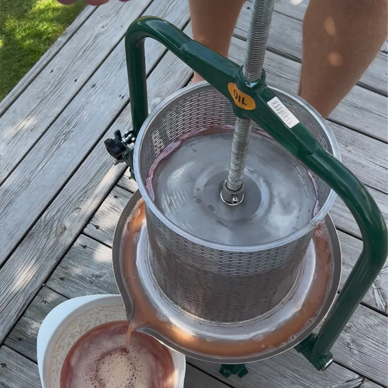 Original 18L -hedelmäpuristin puristaa omenamurskaa omenamehuksi