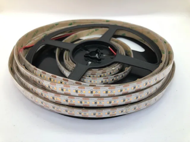 Ljuslist Supreme Ultra HD 12W IP65 12V