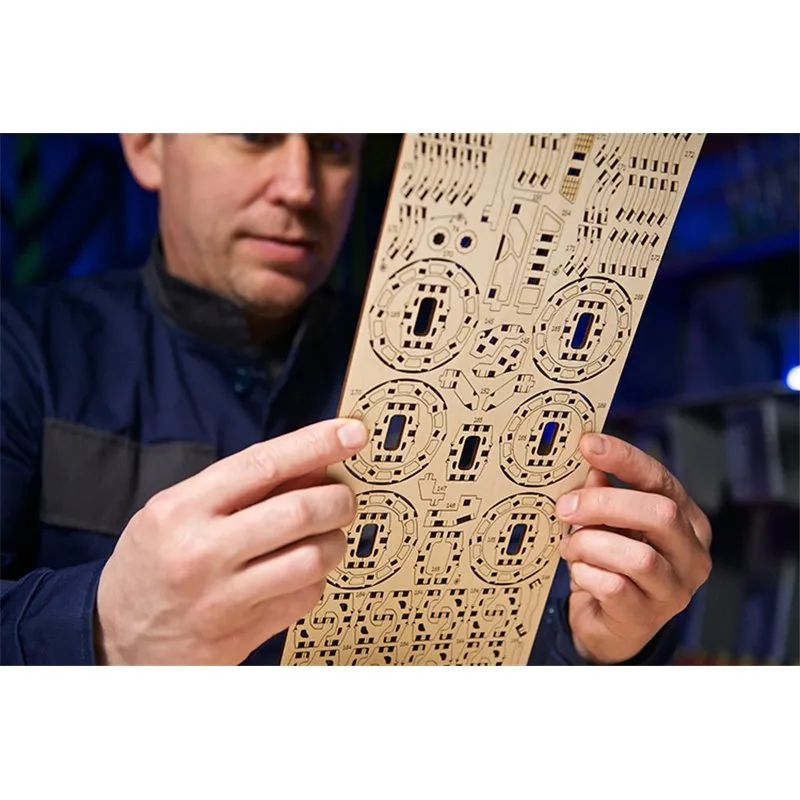 Ugears Manned Mars Rover - 10