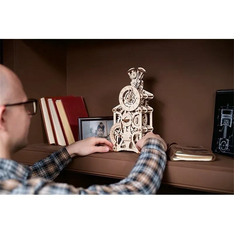 Ugears Engine Clock - 8