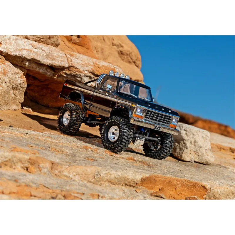 TRX-4M Ford F-150 High Trail RTR Svart - 8