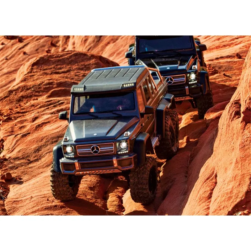 TRX-6 Mercedes-Benz G63 AMG 6X6 TQi RTR Clipless Silver - 10
