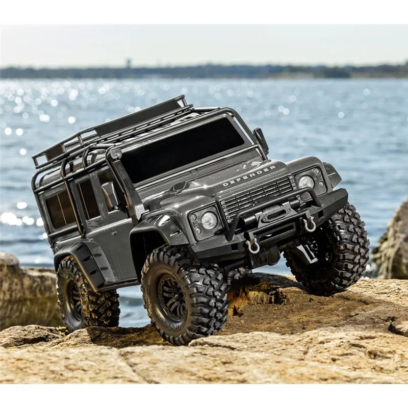 TRX-4 Land Rover Defender Clipless Silver RTR - 9