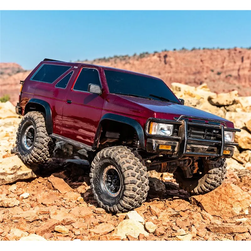 TRX-4 Nissan Pathfinder Röd RTR - 10