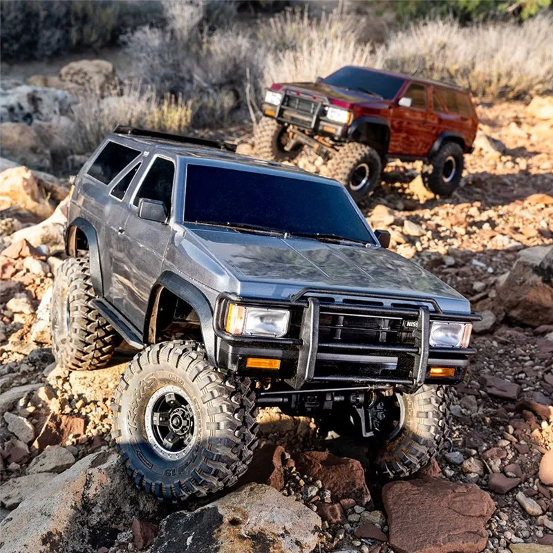 TRX-4 Nissan Pathfinder Silver RTR - 6