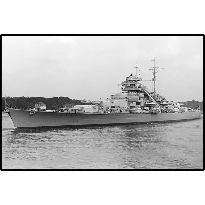 BATTLESHIP BISMARCK, 600 PCS HC WWII  - 8