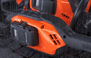 Husqvarna 325iL Grästrimmer Batteri 