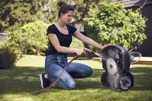 Husqvarna Automower 305 Robotgräsklippare med Installationskit 