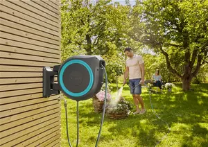 Väggslangbox RollUp XL Gardena