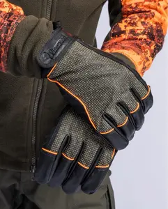 Furudal Thorn Resist Glove Pinewood 