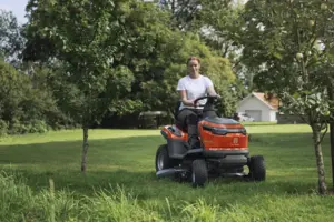 Husqvarna TS 100i Traktor 