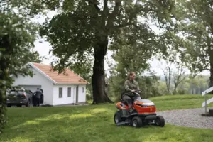 Husqvarna TS 100i Traktor 