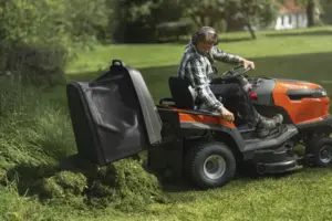 Husqvarna TC 220T Traktor 