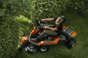 Husqvarna R 200iX AWD Åkgräsklippare 