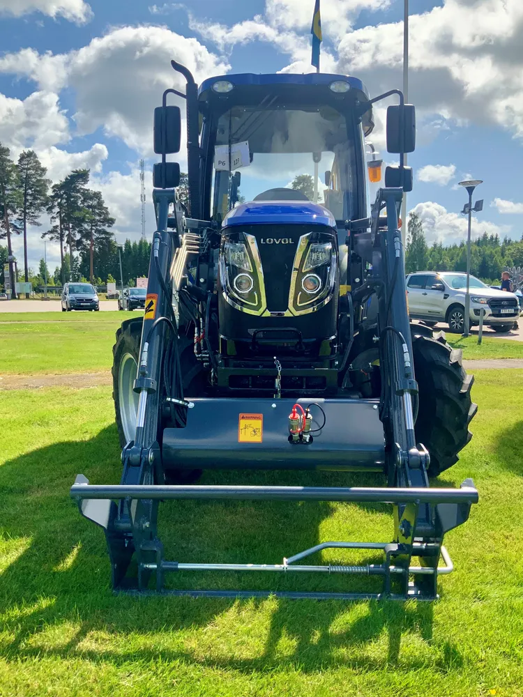 Traktor Lovol 50 hk 4wd med frontlastare, Stage V