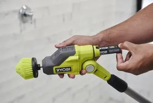 Ryobi RTS4-0 Teleskopisk rengöringsborste 4V USB Litium