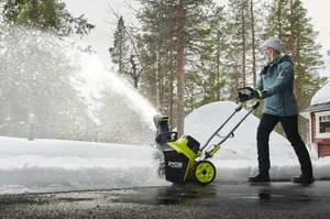 Ryobi RY18STX45A-240 Snöslunga Brushless 45 cm 18V Komplett 