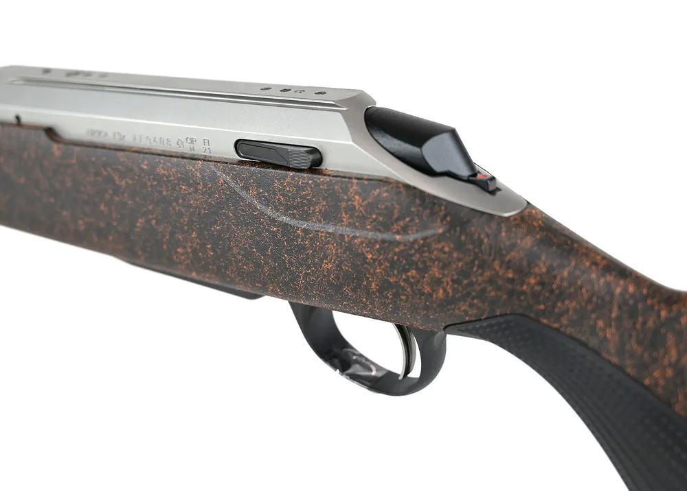 Tikka T3x Lite Roughtech Ember, stainless, svart/orange kolv, gängad, muzzle break, höger, 308Win *