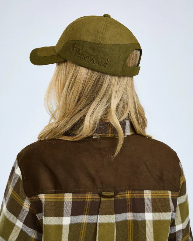 Pinewood Douglas Skjorta Dam - OliveGreen/Cr.White *