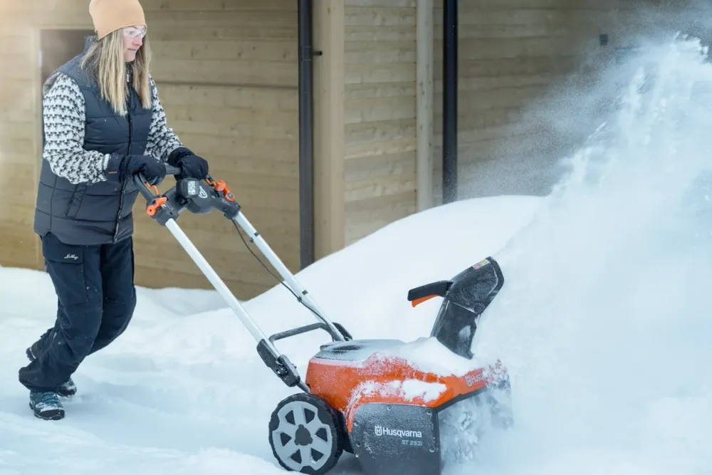 Husqvarna ST 253i Snöslunga