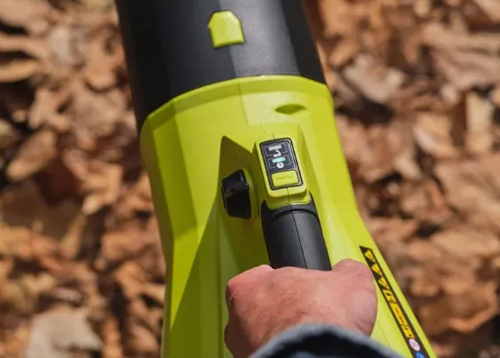 Ryobi RY36BLXC-0 Lövblås Brushless Whisper 36V *