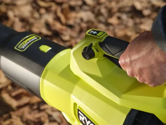 Ryobi RY36BLXC-0 Lövblås Brushless Whisper 36V *