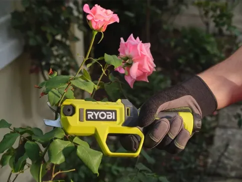 Ryobi RY4SCA-120 4V USB Lithium Sekatör *