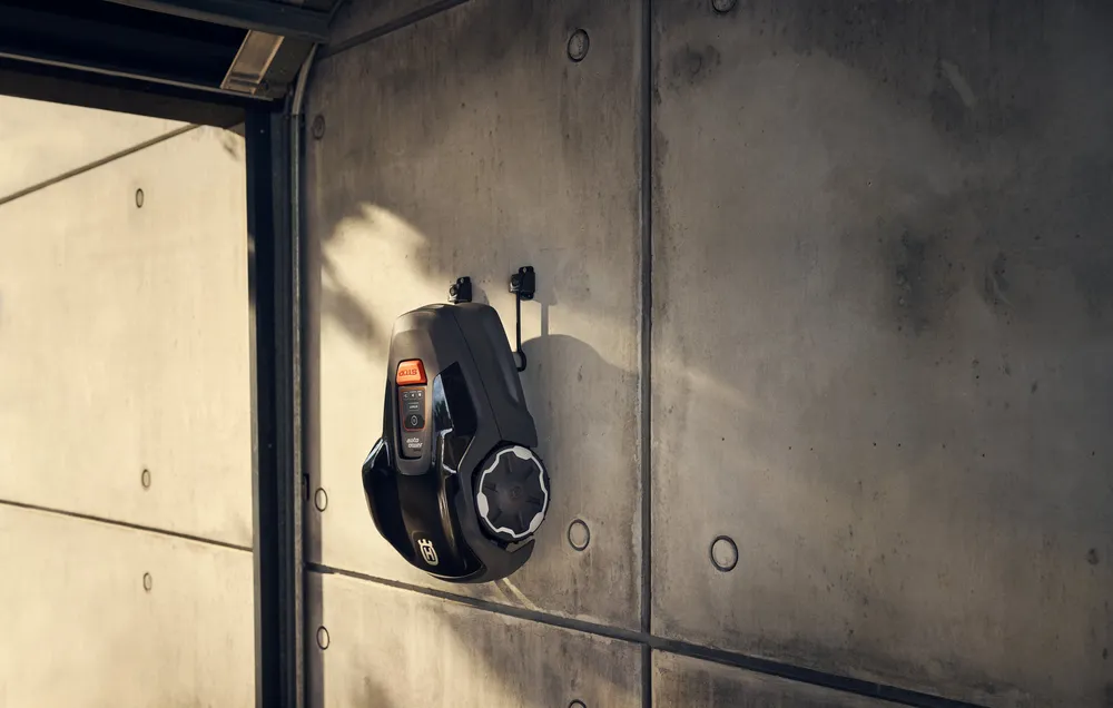 Husqvarna Automower Aspire R4 Robotgräsklippare med installationsmaterial *