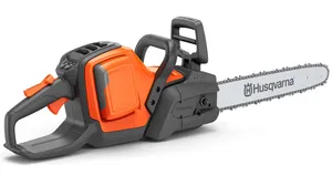 Husqvarna 242i Motorsåg med batteri och Laddare 