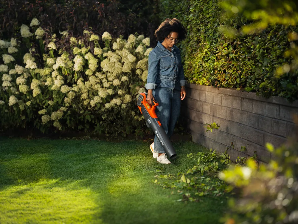 Husqvarna 122ib Lövblås med batteri och laddare *