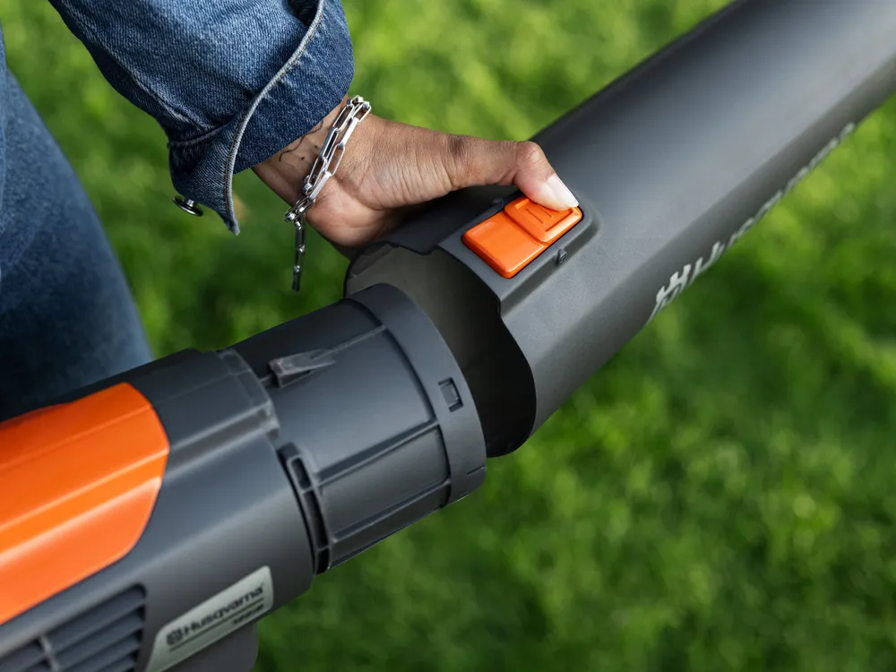 Husqvarna 122ib Lövblås med batteri och laddare *