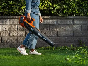 Husqvarna 122ib Lövblås med batteri och laddare 