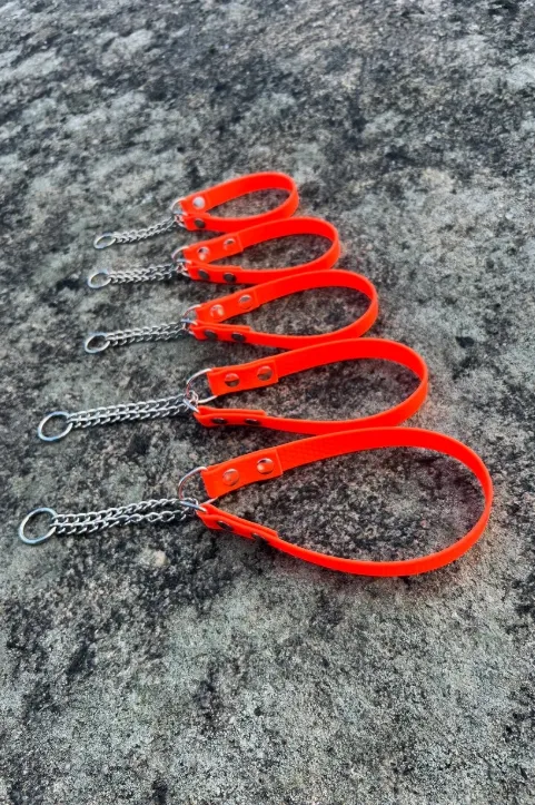 Agda Halvstryp med kedja Orange