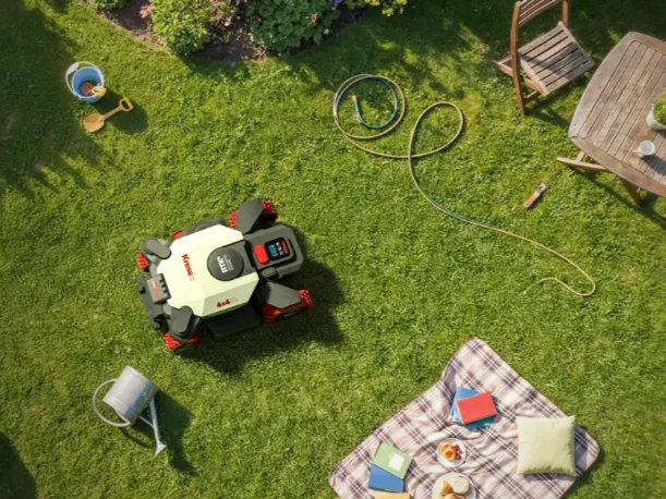 Kress KR285E EyePilot 4×4 RTK 5000 m² Robotgräsklippare *