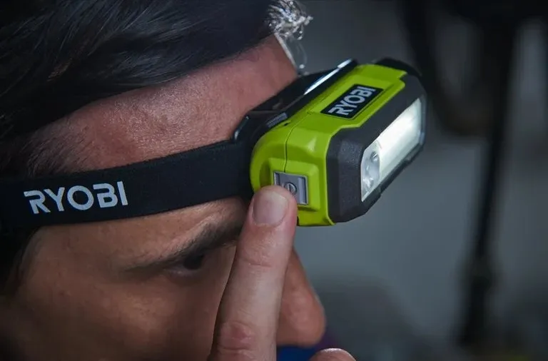 Ryobi RHT4-0 Pannlampa 4V USB Litium