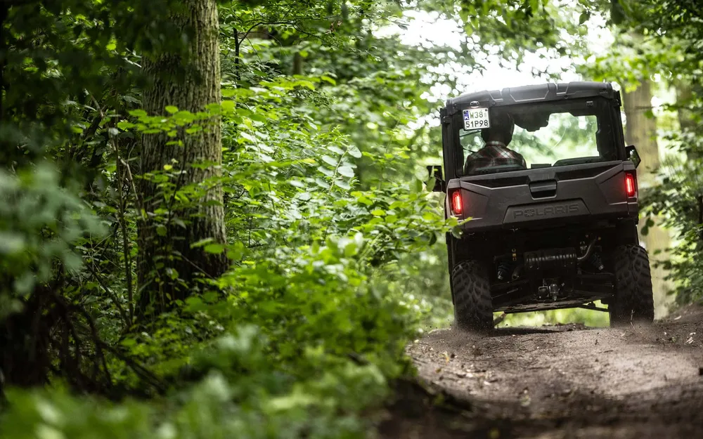 Polaris Ranger 600 *