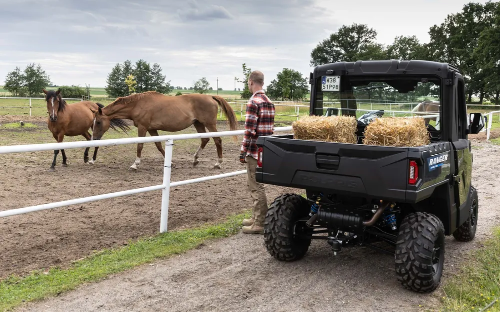 Polaris Ranger 600 *