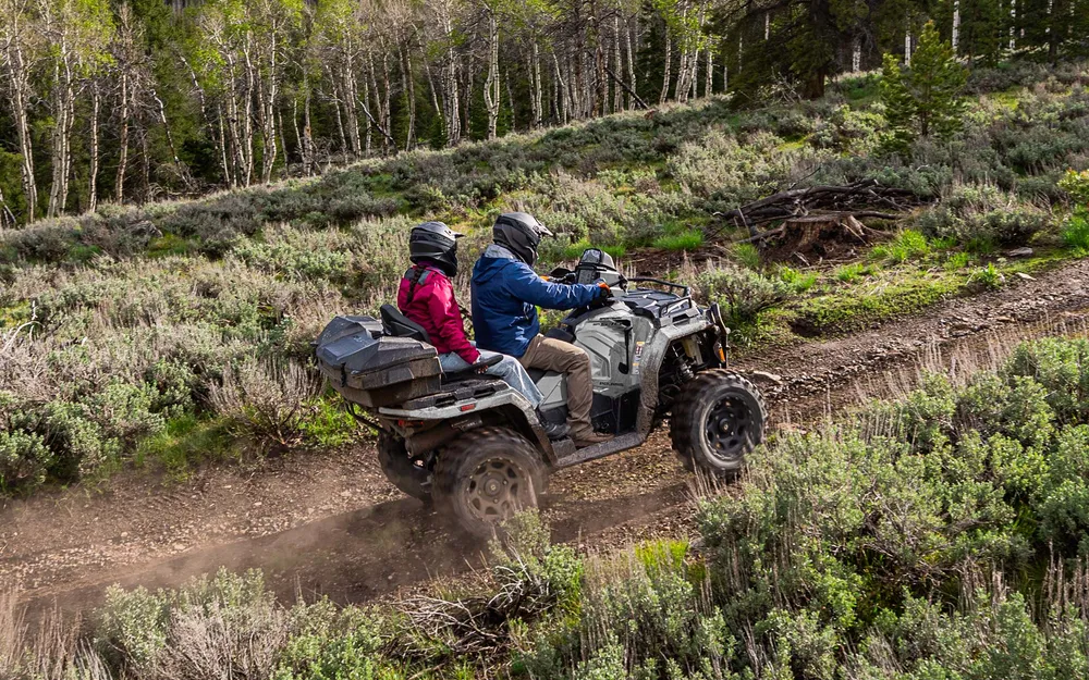Polaris Sportsman Touring 600 EPS SP *