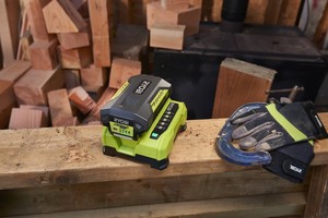 Ryobi RY36C60A Batteriladdare