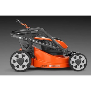Husqvarna LC137i Gräsklippare med batteri & laddare 