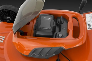 Husqvarna LC 142i Gräsklippare med batteri & laddare