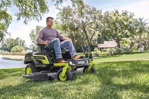Ryobi RY72ZTRX137-310 Zero Turn Åkgräsklippare 137cm 