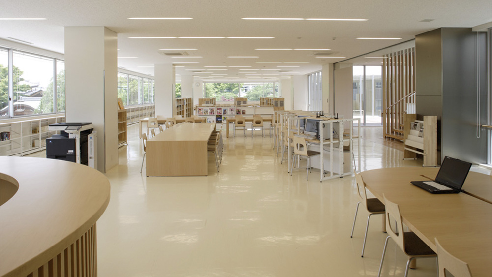 Shukutoku Gakuen Library, Japan