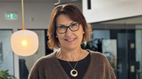Porträttbild (liten) av Helén Degerman, marknadskoordinator på LVI Low Vision International