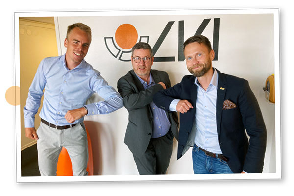 De gauche à droite : Christofer Casswall, Directeur commercial International, Marc Julien, Directeur commercial France, Henrik Blomdahl, CEO LVI Low Vision International.
