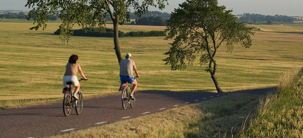 Hyr cykel i Ystad och cykla Sydkustleden.