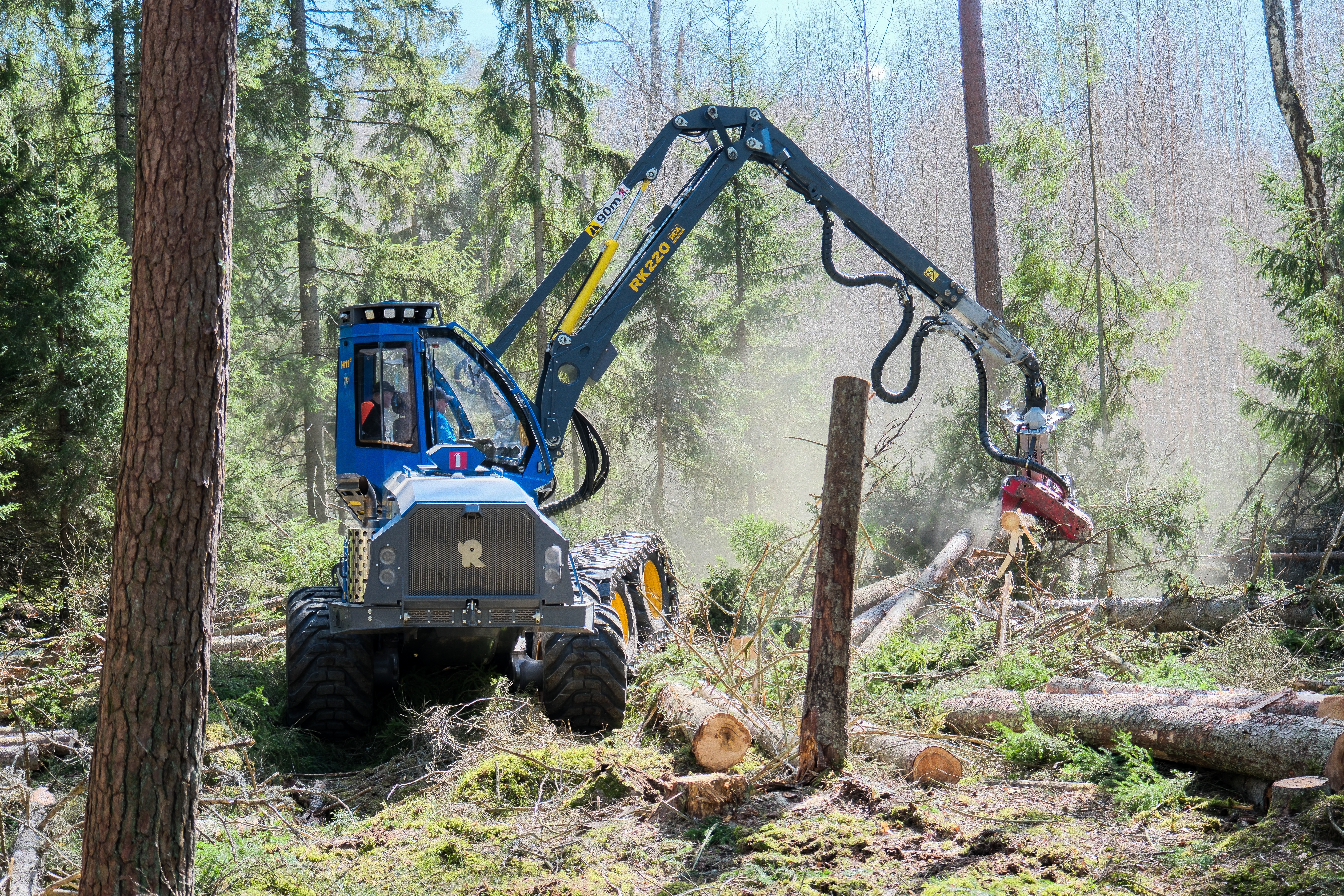 ROTTNE H11E Skördare