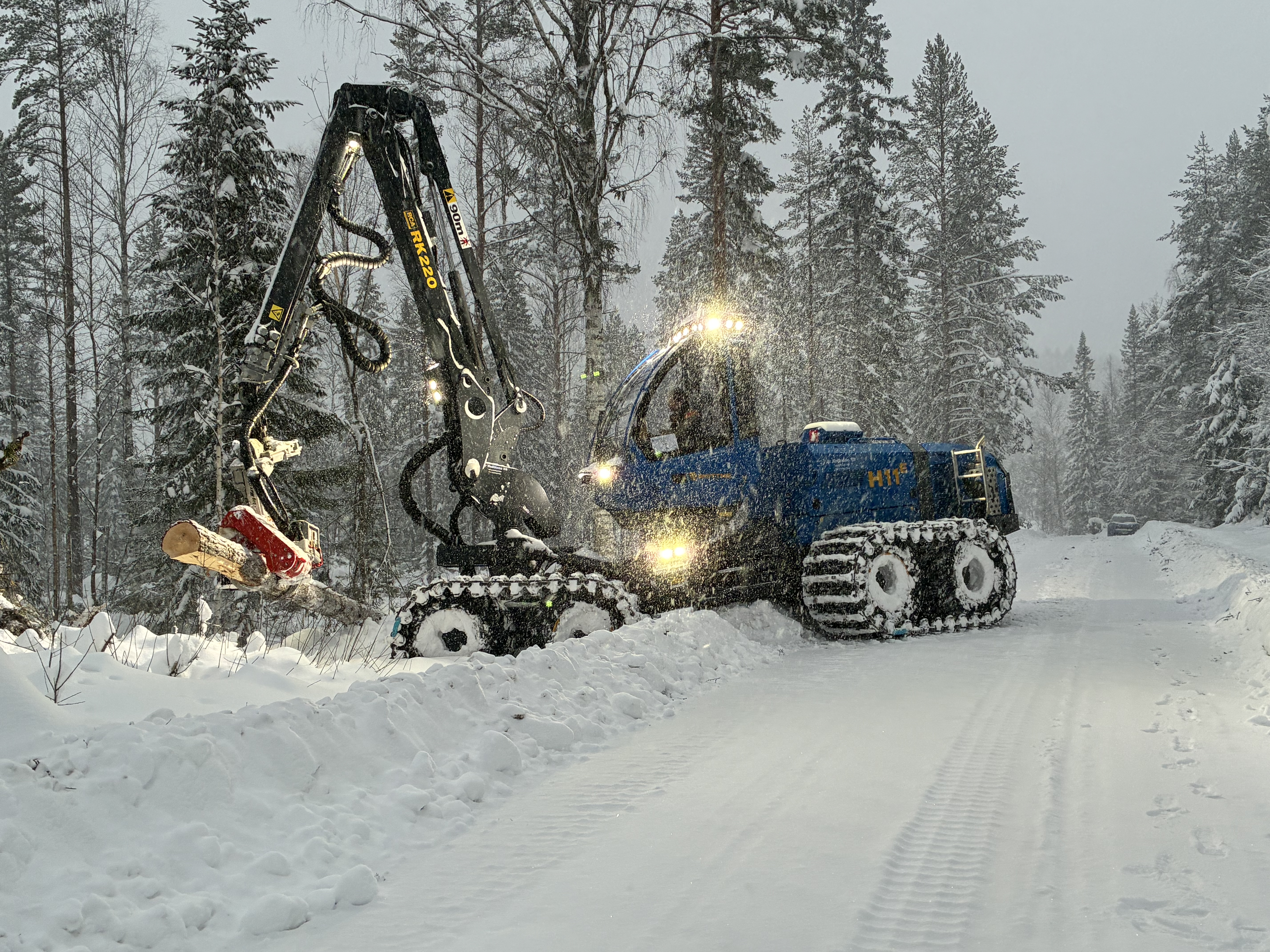 ROTTNE H11E Skördare