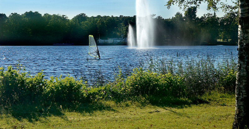 Surfare på sjö