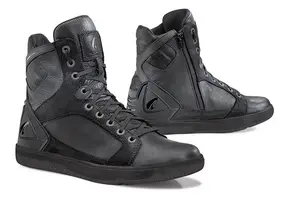 Forma Hyper MC-skor Svart